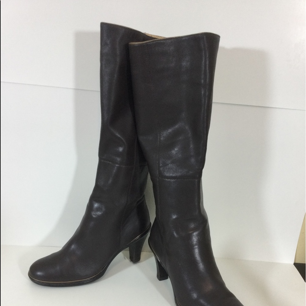 Softt Whipstitch brown tall brown leather boot